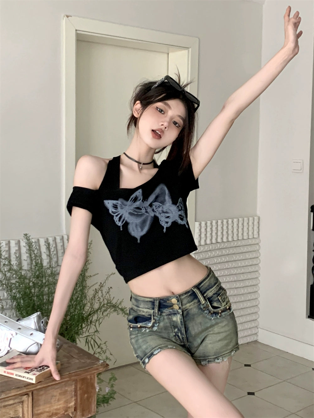 American Style Sexy Black Butterfly off-Shoulder Halter Short-Sleeved T-shirt Women's Summer Slim-Fit Slimming and Short Crop Top Shoulder Top